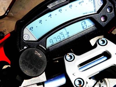 ขาย DUCATI 696 ดาวน์ 110,000 ทะเบียนเเท้ รถศูนย์ทองหล่อนำเข้าทั้งคัน มีประกันศูนย์