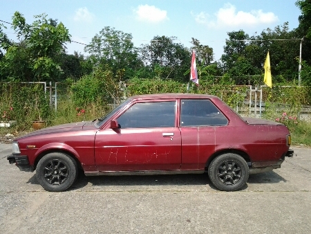 ขายรถยนต์ ปี83 โตโยต้า โคโรล่า KE70 รุ่น2ประตู เครื่อง1300cc.ติดแก๊ส เกียร์ธรรมดา แอร์เย็น ล้อแม็ก"13" เครื่องดี สภาพต้องทำสี (ไม่ใช่รถน้ำท่วม)