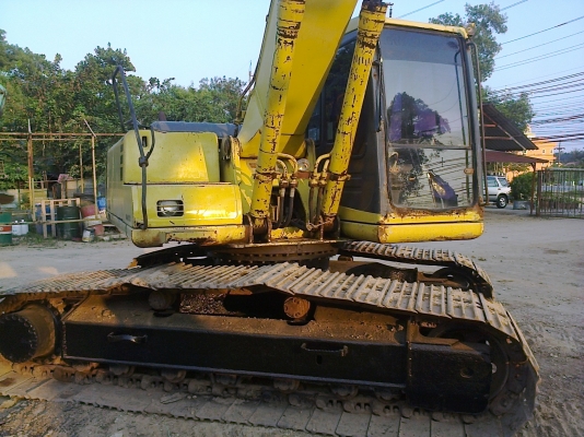 PC200-6 มี2คัน ให้เลือก ซีเรียลสูง96007และ96008 เล่มทะเบียน