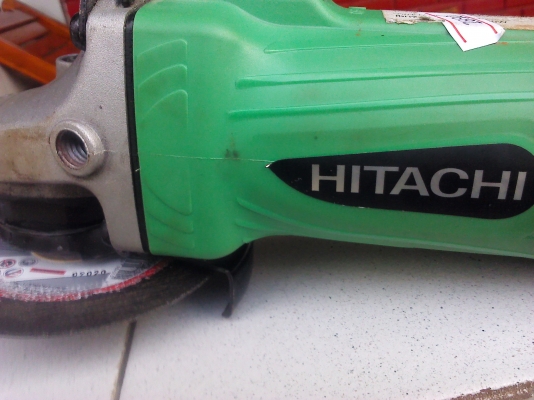 เครื่องเจียรมือไฟฟ้า 4 นิ้ว HITACHI แท้100\%ค่อนข้างใหม่มากสภาพ99\%(มี 1 เครื่อง เครื่องเจียรมือไฟฟ้า 4 นิ้ว HITACHI แท้100\%ค่อนข้างใหม่มากสภาพ99\%(มี 1 เครื่อง