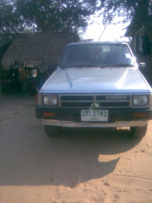 TOYOTA HILUX LN65 ปี 1986