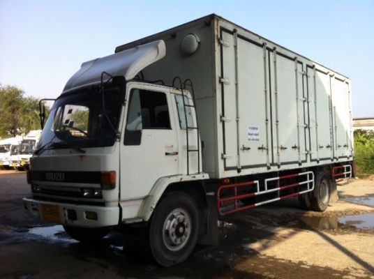 เจ้าของขายเอง  รถพร้อมใช้