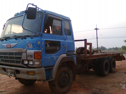 สิบล้อขนแบคโฮ 200-320 เบรคทิฟฟี่ คัชชีใหญ่มาก เกียร์ฟูโซ่ 10สปีด เฟืองท้ายฟูโซ่ ไม่มีเครื่อง ไม่มีทะเบียน