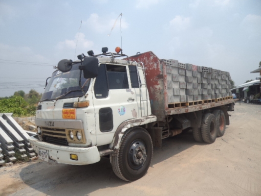 ขายรถอีซูซุ10ล้อJCM  พื้นเรียบ