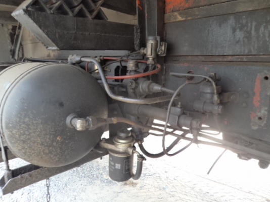 ขายรถอีซูซุ10ล้อJCM  พื้นเรียบ