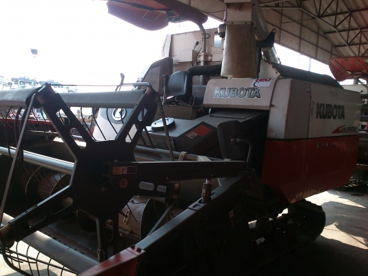 รถเกี่ยว KUBOTA DC-95 GM