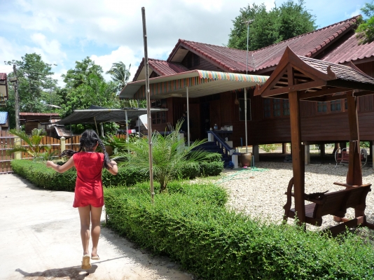 ขายบ้านไม้สักพร้อมที่ดิน