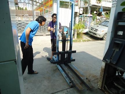 ขายแฮนด์ลิฟท์ / stacker 1 ton 16000 บาท