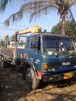 ขาย 6 ล้อใหญ่ อีซุซุ ร๊อคกี้ ติดเครน 3 ตัน ทาดาโน่ 2 ปลอก 3 ชัก