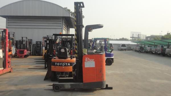 ขาย รถไฟฟ้ายืนขับ toyota