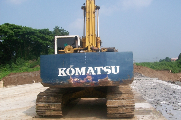 ขาย KOMATSU PC 200-3 คอลโทลสั้น ซีเรียลสูง เครื่อง ปั๊ม แพคอลโทล มอเตอร์สวิง แห้งสมบูรณ์ ช่วงล่างเต็ม แอร์เย็น เอกสารเล่มทะเบียน ภาษีไม่ขาดต่อ