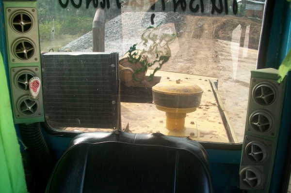 ขาย KOMATSU PC 200-3 คอลโทลสั้น ซีเรียลสูง เครื่อง ปั๊ม แพคอลโทล มอเตอร์สวิง แห้งสมบูรณ์ ช่วงล่างเต็ม แอร์เย็น เอกสารเล่มทะเบียน ภาษีไม่ขาดต่อ