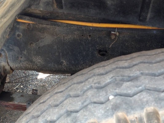 ขาย HINO 10 ล้อ (F18) ตู้เย็น เพลาเดียว ปี 91 เครื่อง 195 แรงม้า (HO7D) เบรกจิ๊ฟฟี่ พวงมาลัยเพาเวอร์ ยางพอใช้ ซัซซีสวย หัวเก๋งไม่ผุ มีแอร์ อุปกรณ์ครบ ขับดีมากกก ขาย 700,000