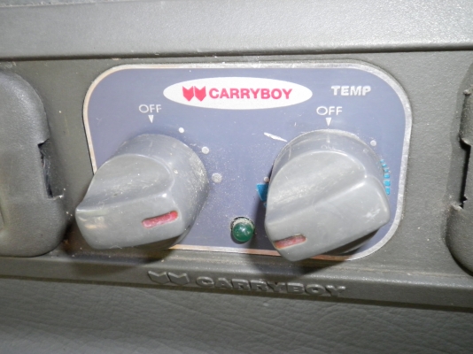 ตู้แอร์ พร้อมช่องแช่น้ำและเบียร์เย็นๆ มอเตอร์แรงๆ