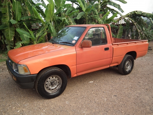 ขายกระโตโยต้า yn 80 ช่วงสั้น 4 ข้อ  สภาพ 90\% ทะเบียนเต็มพร้อมโอน รถมือเดียวป้ายแดงครับ