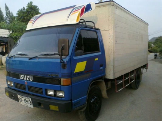 ขาย ISUZU 6 ล้อ NPR 115 (รถห้างแท้) ปี 32 ตู้แห้ง ยางดี คลัซซีสวยมาก 430,000