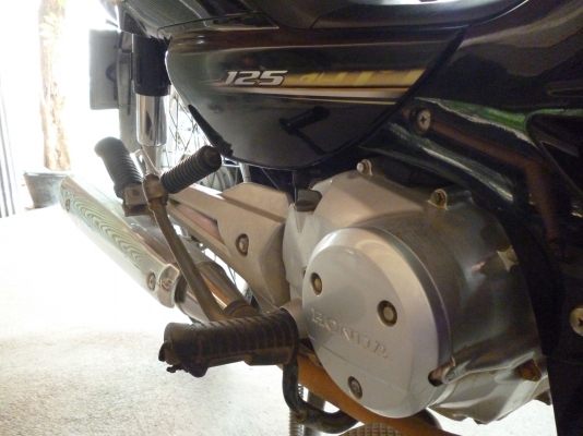 Honda Dream125 ปี50 สีดำ กุญแจใหญ่ Honda Dream125 ปี50 สีดำ กุญแจใหญ่