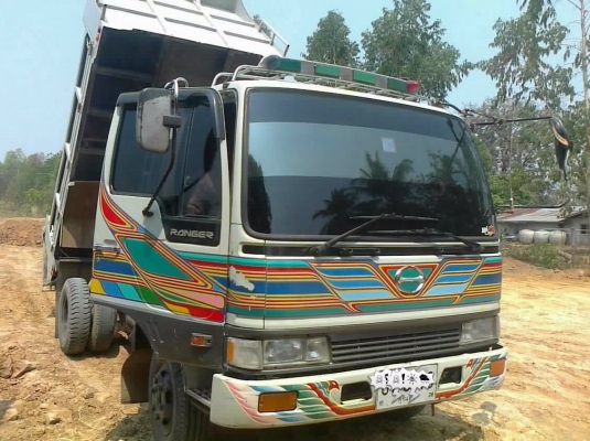 HINO FD 195 HP HO7D หกล้อดั๊มพ์ สมอเงิน กระบะดั๊มพ์เหล็ก 6 ตันยาว 3.60 เมตร หัวเก๋งแล็ปลายอย่างสวย ภายในเก๋งคอนโซลสวยครบ แอร์เย็น พ.เพาเวอร์ ก.ไฟฟ้า เบรคทริ๊ปฟี้ ช่วงล่างคัชซีสวยมากไม่มีแตกไม่มีบวม ยาง 8.25 ขอบ 16 สภาพดีพร้อมใช้งาน เอกสารทะเบียนภาษีครบพร้