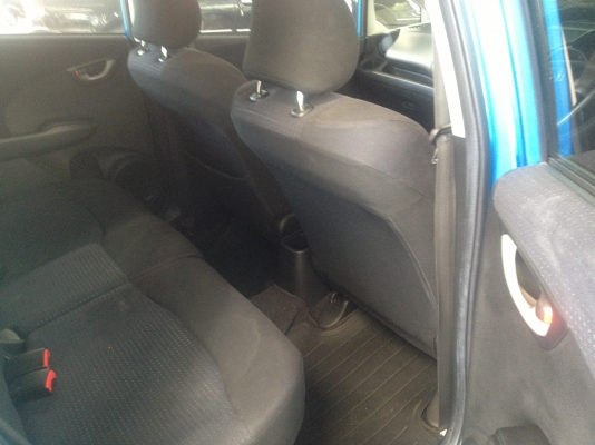 HONDA, JAZZ 1.5 i-VTEC S ปี 2010 สีน้ำเงิน เกียร์ออโต้