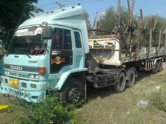 ISUZU ROCKY FXZ เครื่อง 270 HP 6SD1-TC รถสิบล้อหัวลาก ลูกกระบะพื้นเรียบ 2 เพลาความยาว 8 เมตรสภาพสวย เครื่องแรงดีมากไม่มีเยิ้ม ภายในเก๋งสวยครบ แอร์เย็น พ.เพาเวอร์ ก.ไฟฟ้า เบรคทริ๊ปฟี้ ช่วงล่างคัชซีสวยมากไม่มีแตกไม่มีบวม ยางสภาพดีทั้งแม่ทั้งลูกประมาณ 70\%