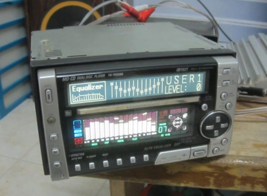 มีคลิปให้ดู!! เครื่องเล่น CD, MD(mini disc) ของ PIONEER อ่านแผ่นได้เร็วมากครับ เปลี่ยนเพลงได้ทันใจ ใช้ได้ปกติ มีไฟสเปกตรัมอย่างสวย