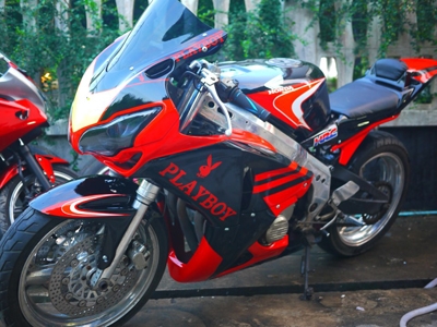 รับสั่งประกอบnc30,cbr400พร้อมทะเบียนเลือกสีเลือกลายได้95000ติดต่อ0803355484