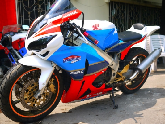 รับสั่งประกอบnc30,cbr400พร้อมทะเบียนเลือกสีเลือกลายได้95000ติดต่อ0803355484