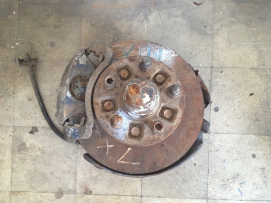 ขายจานเบรคติดดุม TOYOTA MIGHTY-X  ของเก่าจากญี่ปุ่น (เซียงกง) ซื้อมาไม่ได้ใช้   ราคาคู่ละ5500 โทร0817113399 อยู่กรุงเทพ อ่อนนุช ศรีนครินทร์ ใกล้ซีคอน