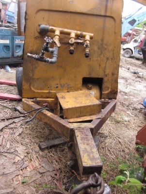 ขาย-เครื่องปั๊มลมมือสองญี่ปุ่น ยี่ห้อ KOMATSU เครื่องยนต์ 4 สูบ พร้อมหัวลาก สะดวกแก่การขนย้าย ขาย-เครื่องปั๊มลมมือสองญี่ปุ่น ยี่ห้อ KOMATSU เครื่องยนต์ 4 สูบ พร้อมหัวลาก สะดวกแก่การขนย้าย