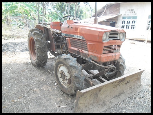 รถไถคูโบต้า 26 แรง 2เพลา สภาพดี น่าใช้