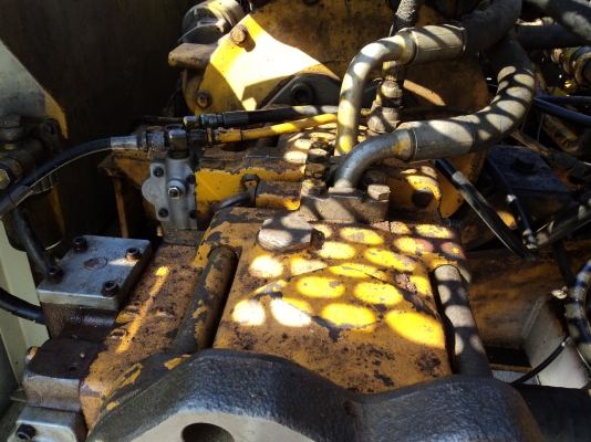 ขาย kobelco 200 mark 2 รถทำงานอยู่จังหวัดพะเยา  ต่อรองได้ 640,000 บาท ( พร้อมรถขนส่ง ) โทร 090-1311988