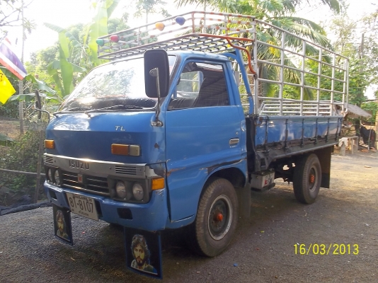 ขายรถ4ล้อกลางอิซูสุ  TL  74แรงม้า   เกียร์สายสั้น  คัชซีสวย