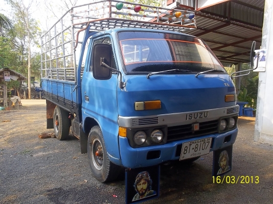 ขายรถ4ล้อกลางอิซูสุ  TL  74แรงม้า   เกียร์สายสั้น  คัชซีสวย
