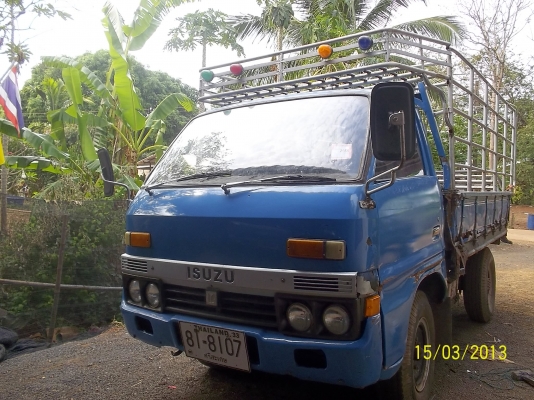 ขายรถ4ล้อกลางอิซูสุ  TL  74แรงม้า   เกียร์สายสั้น  คัชซีสวย