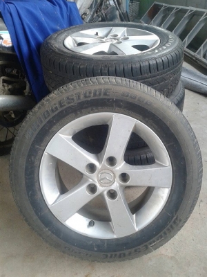 แม็ก 5 รู มาสด้า 3 ขอบ 15 พร้อมยาง 4 เส้น