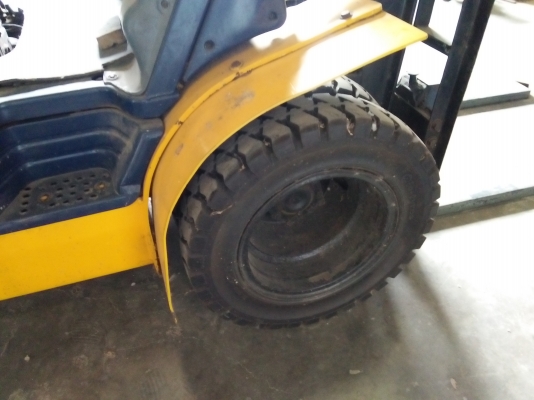 โฟร์คลิฟท์ โคมัตสุ 2.5 ตัน งาสูง 6 เมตร ยาว 1.25 เมตร เกียร์ออโต้