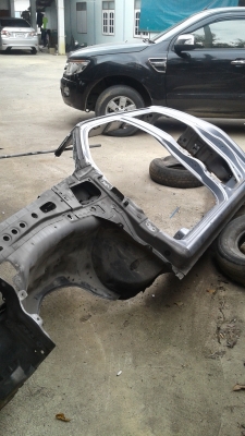 วงกบ 4 ประตู มีทั้ง ซ้าย+ขวา ดีแม็ก ปี 08