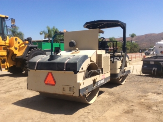 รถบดสั่นสะเทือน Ingersoll-Rand DD90HF