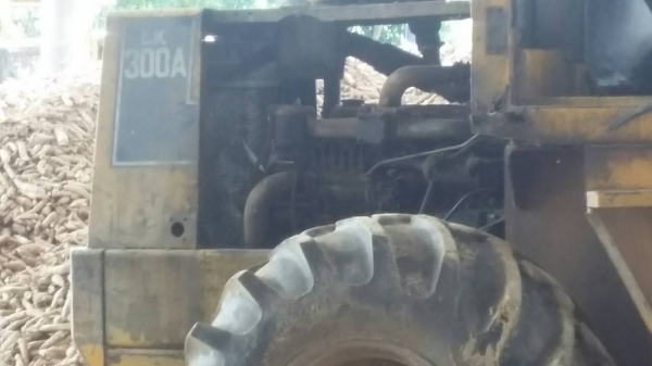 ฝากขายรถตักโกเบA300เอวอ่อนราคา240000 ฝากขายรถตักโกเบA300เอวอ่อนราคา240000