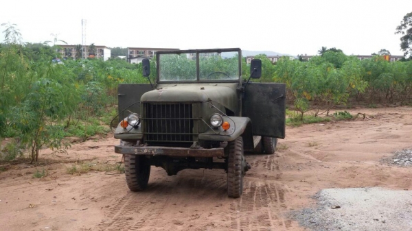 รถ ทหาร 3เพลา มีสโล