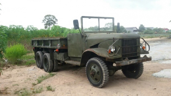 รถ ทหาร 3เพลา มีสโล