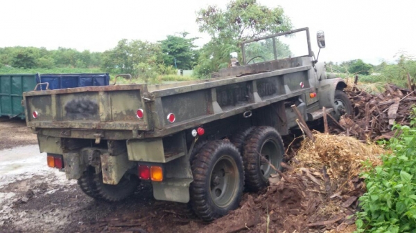 รถ ทหาร 3เพลา มีสโล