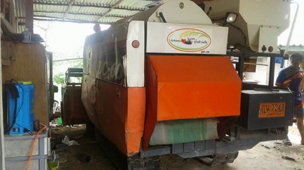 ขายรถเกี่ยว คูโบต้า DC  60 PLUS  นิ้วสปริง  ปี 54  รุ่นหายากมากครับ  รถสวย  ด่วยนะครับ  ใครที่มองหาและกำลังตัดสินใจ คันนี้ด่วนครับ