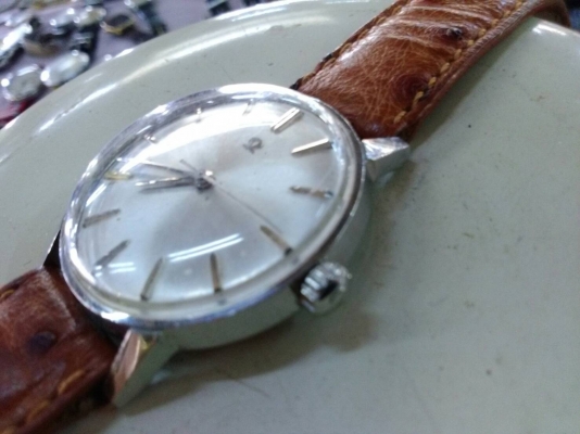 นาฬฺิกาข้อมือวินเทจจากยุโรป