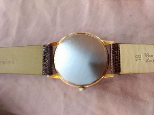 นาฬฺิกาข้อมือวินเทจจากยุโรป