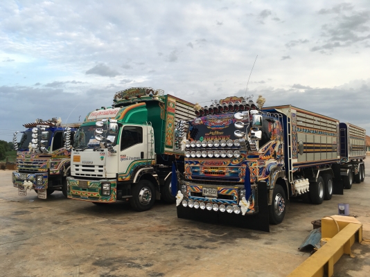 ขายเดกก้า320 ปี50 ดั้มสามมิตร มีระบบลากจูง รถสวยพร้อมใช้ เดิมบาง