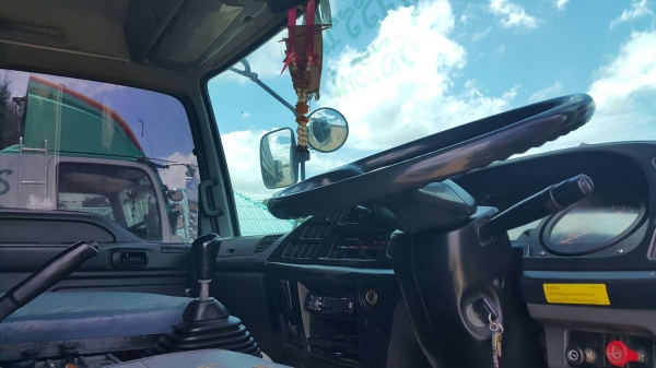 ขายเดกก้า320 ปี50 ดั้มสามมิตร มีระบบลากจูง รถสวยพร้อมใช้ เดิมบาง