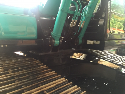 ขายรถแบ็คโฮ KOBELCO SUPER Xm SK200 ทำงานน้อย