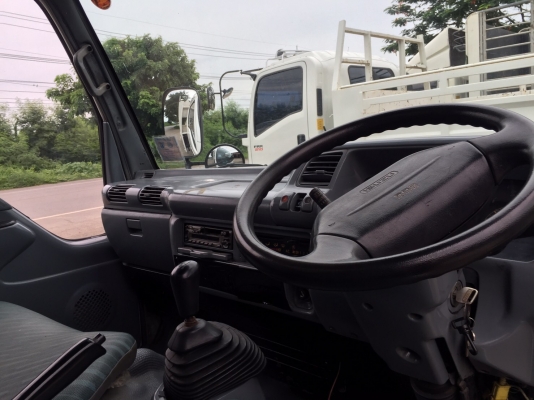 ขาย6ล้อISUZU NKR120แรงฝาขาว หัวการ์ตูน ป้ายเล็กไม่ติดเวลา