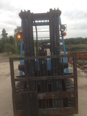 รถยกดีเซล นิสสัน SD25 2.5 ตัน สูง 4.5 เมตร เกีย์รออโต้